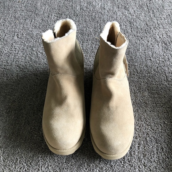 BEARPAW Megan Suede Sheepskin Bootie - Picture 3 of 12